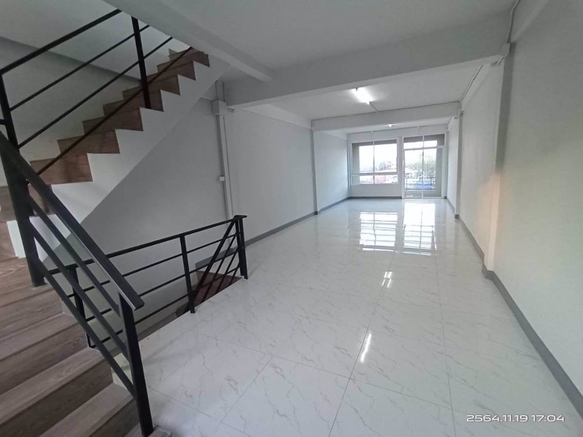 ขายอาคารพาณิชย์3คูหา-ติดถนนรามอินทรา-ติดรถไฟฟ้าสายสีชมพู-ไกล้แฟชั่นไอแลนด์-รามอินทรา