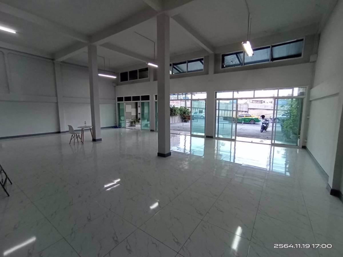 ขายอาคารพาณิชย์3คูหา-ติดถนนรามอินทรา-ติดรถไฟฟ้าสายสีชมพู-ไกล้แฟชั่นไอแลนด์-รามอินทรา