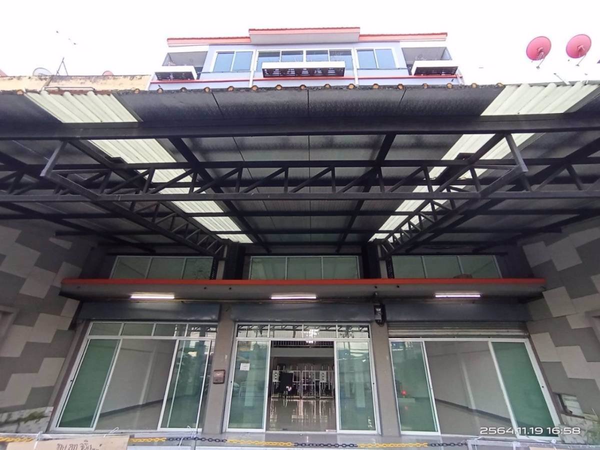 ขายอาคารพาณิชย์3คูหา-ติดถนนรามอินทรา-ติดรถไฟฟ้าสายสีชมพู-ไกล้แฟชั่นไอแลนด์-รามอินทรา