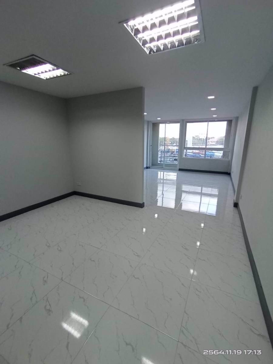 ขายอาคารพาณิชย์3คูหา-ติดถนนรามอินทรา-ติดรถไฟฟ้าสายสีชมพู-ไกล้แฟชั่นไอแลนด์-รามอินทรา