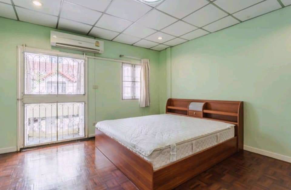 ให้เช่าทาวน์โฮม-ทำออฟฟิศได้-ใกล้เซ็นทรัลบางนา