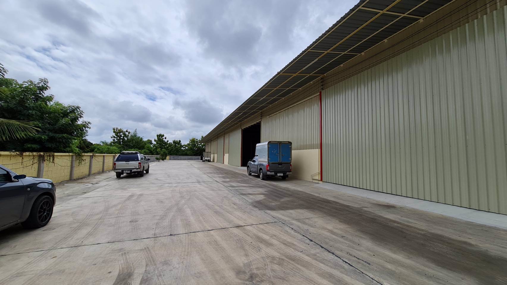 โกดังให้เช่า-ขนาด-พื้นที่-400-1200ตารางเมตร