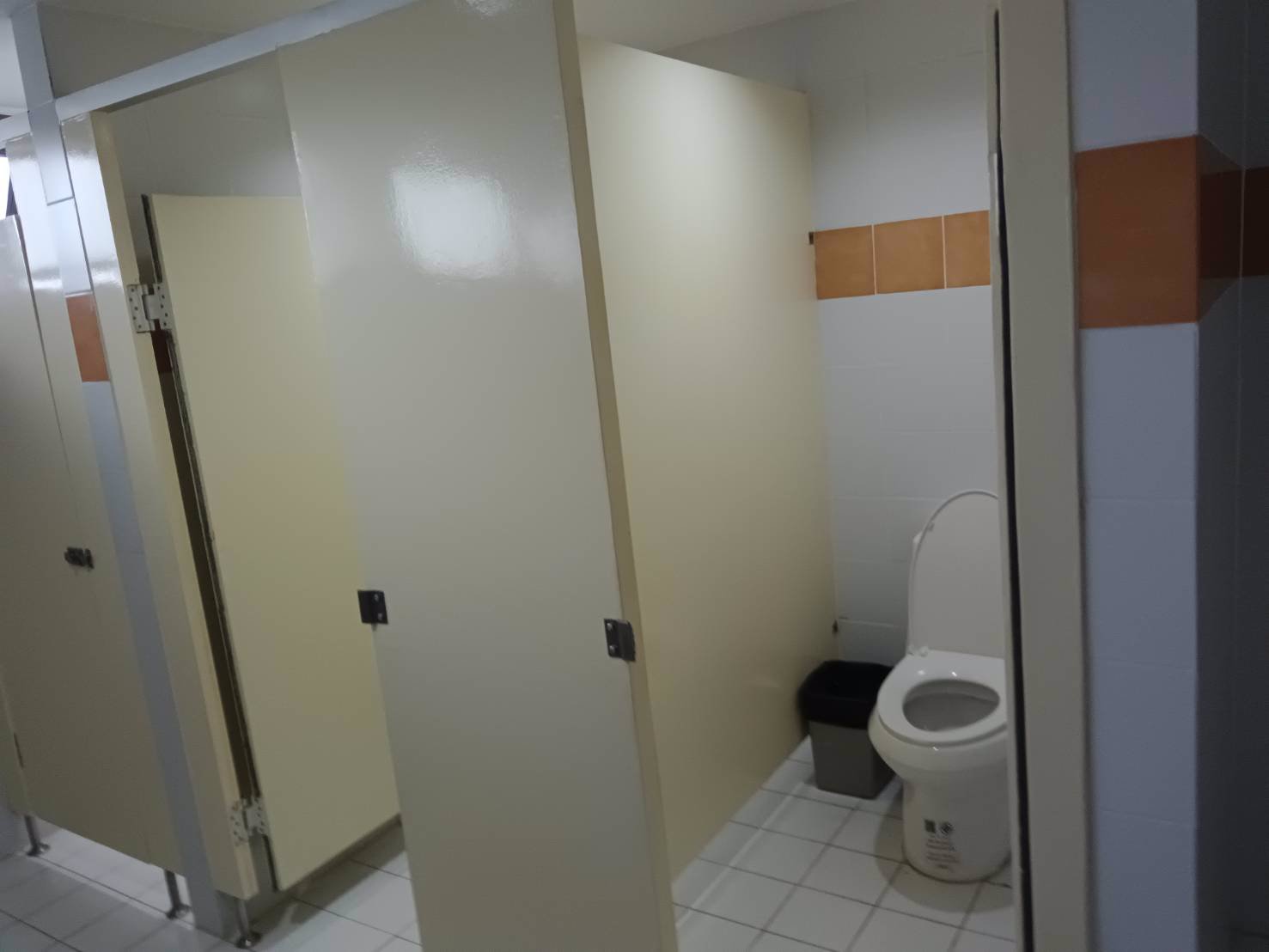 ขายออฟฟิศ-อยู่ในตึก-คอนโด-ฟลอร่าวิลล์-พัฒนาการซอย-51