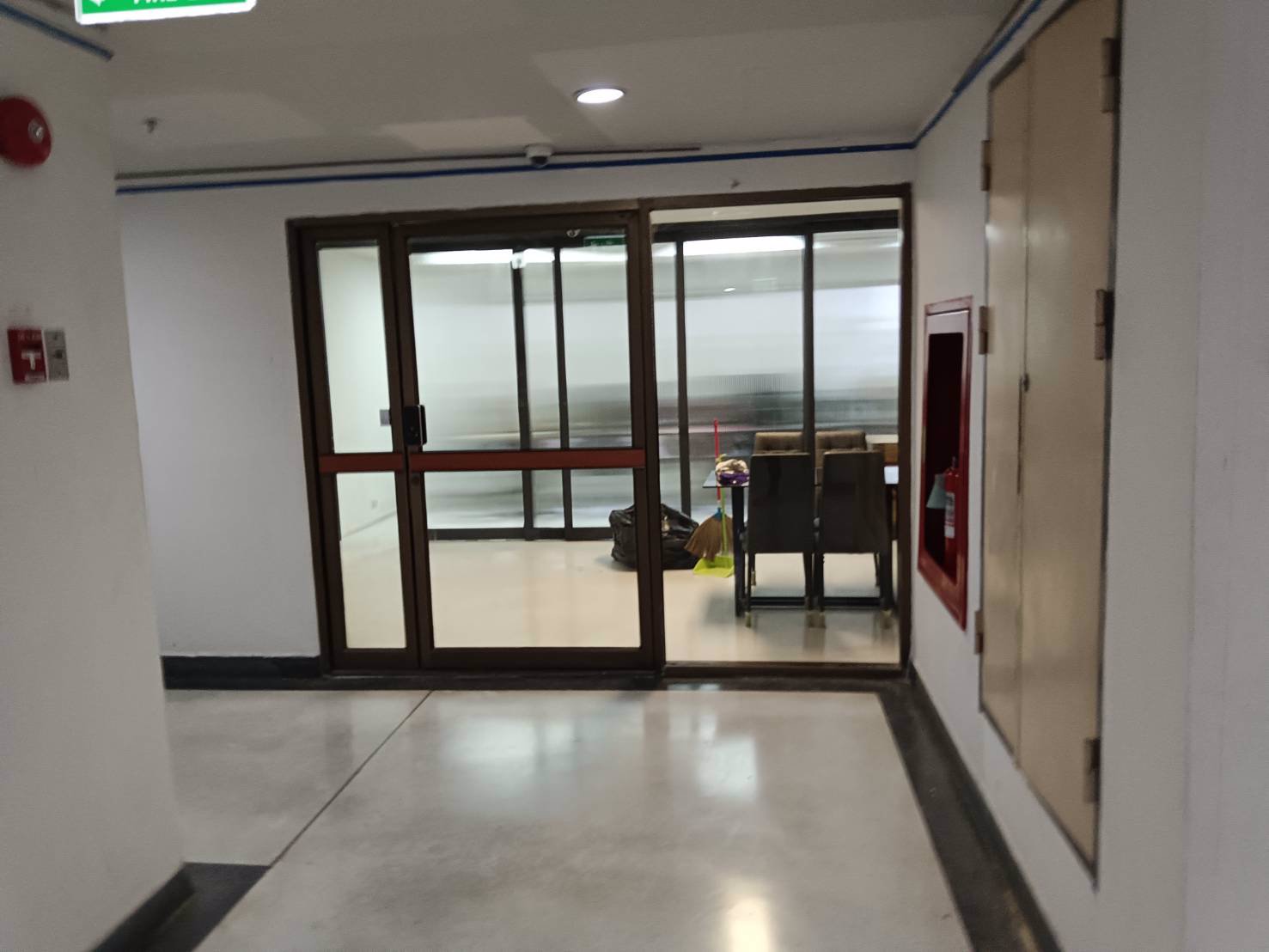 ขายออฟฟิศ-อยู่ในตึก-คอนโด-ฟลอร่าวิลล์-พัฒนาการซอย-51