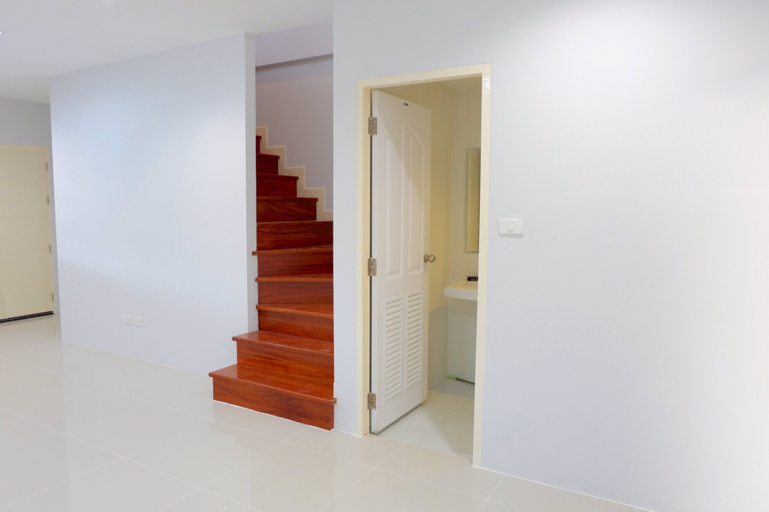 ขายทาวน์เฮ้าส์-2-ชั้น-the-exclusive-พัฒนาการ44