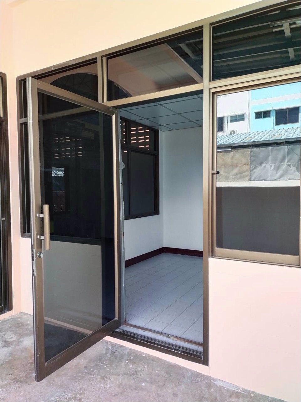 ขายบ้านตึก-3-ชั้น-พื้นที่-36-ตรว