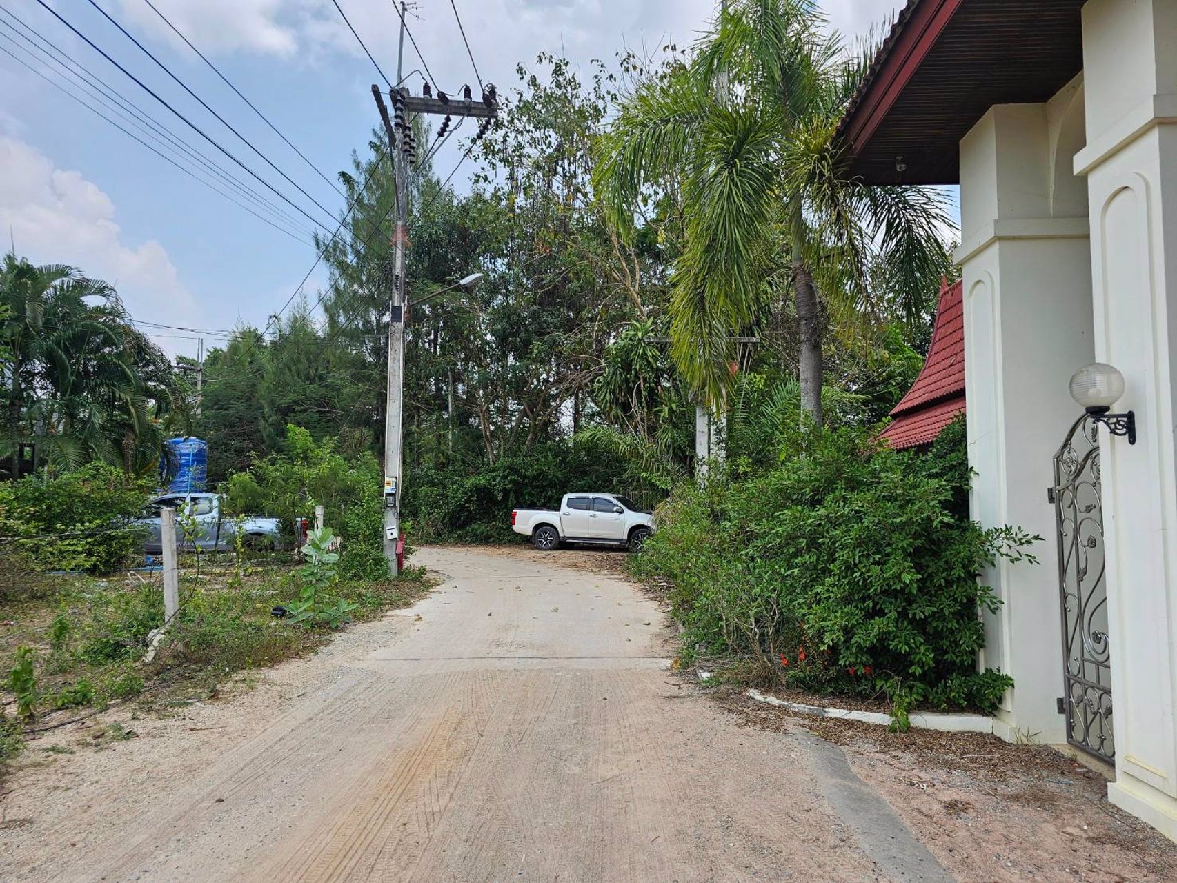 ขายที่ดินพร้อมสิ่งปลูกสร้างห้วยใหญ่-เขาชีจรรย์-พัทยา