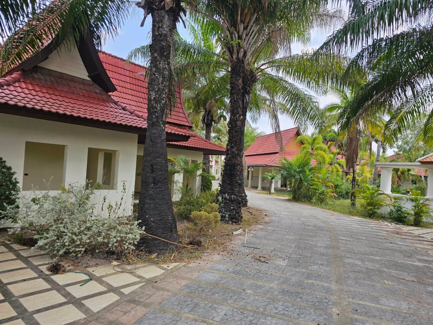 ขายที่ดินพร้อมสิ่งปลูกสร้างห้วยใหญ่-เขาชีจรรย์-พัทยา