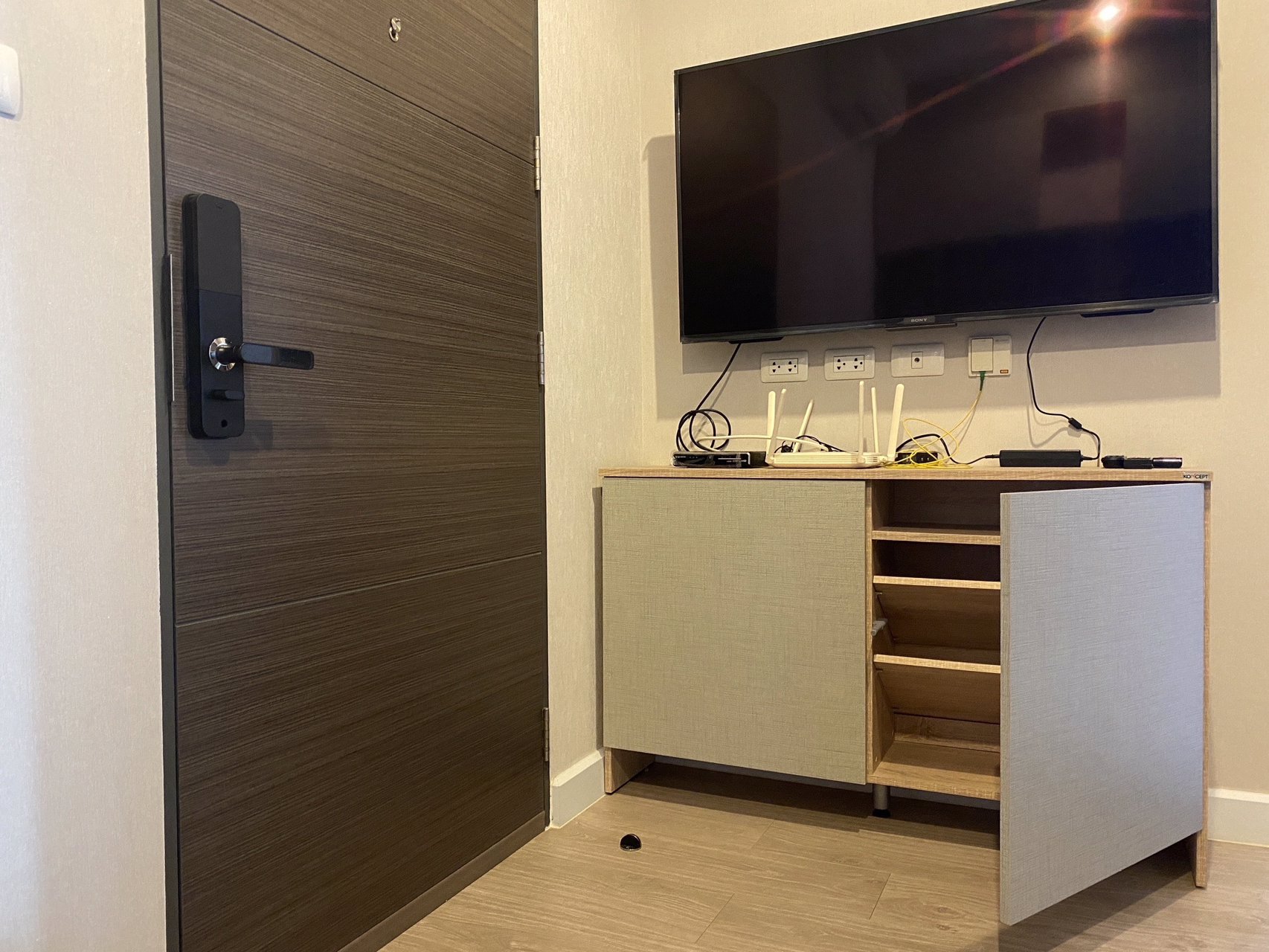 ขายคอนโด-metro-sky-ประชาชื่น-1-ห้องนอน-1-ห้องน้ำ-2906-ตรม-ขายเพียง-21-ลบ-ใกล้-mrt-บางซ่อน