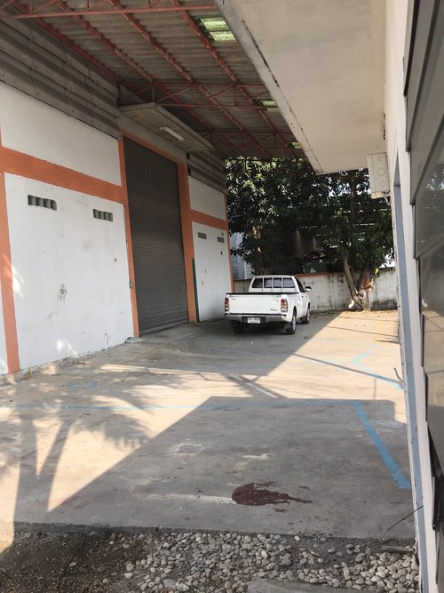 ขาย-ให้เช่าโรงงาน-โรงงานมีรั้วรอบขอบชิด-ตั้งอยู่ทางทิศตะวันตกเฉียงใต้ของกรุงเทพ-ขนาดอาคาร-กว้าง-16