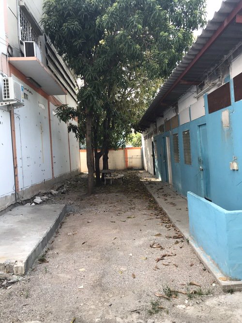 ขาย-ให้เช่าโรงงาน-โรงงานมีรั้วรอบขอบชิด-ตั้งอยู่ทางทิศตะวันตกเฉียงใต้ของกรุงเทพ-ขนาดอาคาร-กว้าง-16