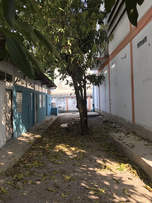 ขาย-ให้เช่าโรงงาน-โรงงานมีรั้วรอบขอบชิด-ตั้งอยู่ทางทิศตะวันตกเฉียงใต้ของกรุงเทพ-ขนาดอาคาร-กว้าง-16