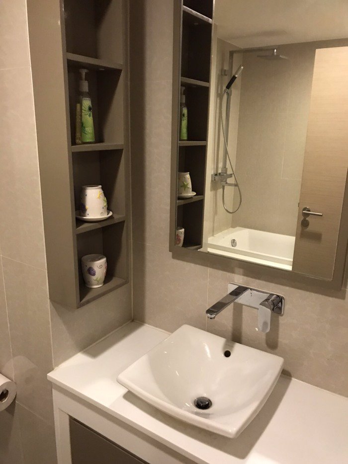 ขาย-เช่าคอนโดใจกลางกรุง-liv49-ซ-สุขุมวิท-49-ใกล้-bts-ทองหล่อ-1-ห้องนอน-40-ตรม-ชั้น-7-เห็นวิวสวน