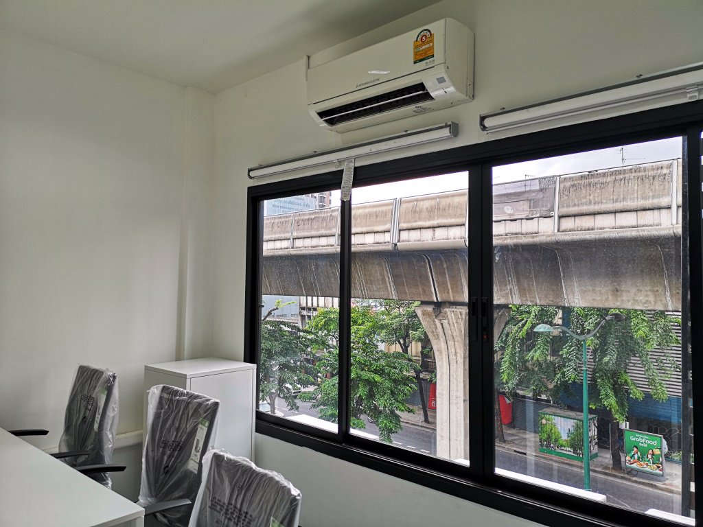 สำนักงานขนาดเล็กให้เช่า-80มจากบีทีเอส-สะพานควาย-call-us-now-for-hot-promotion-