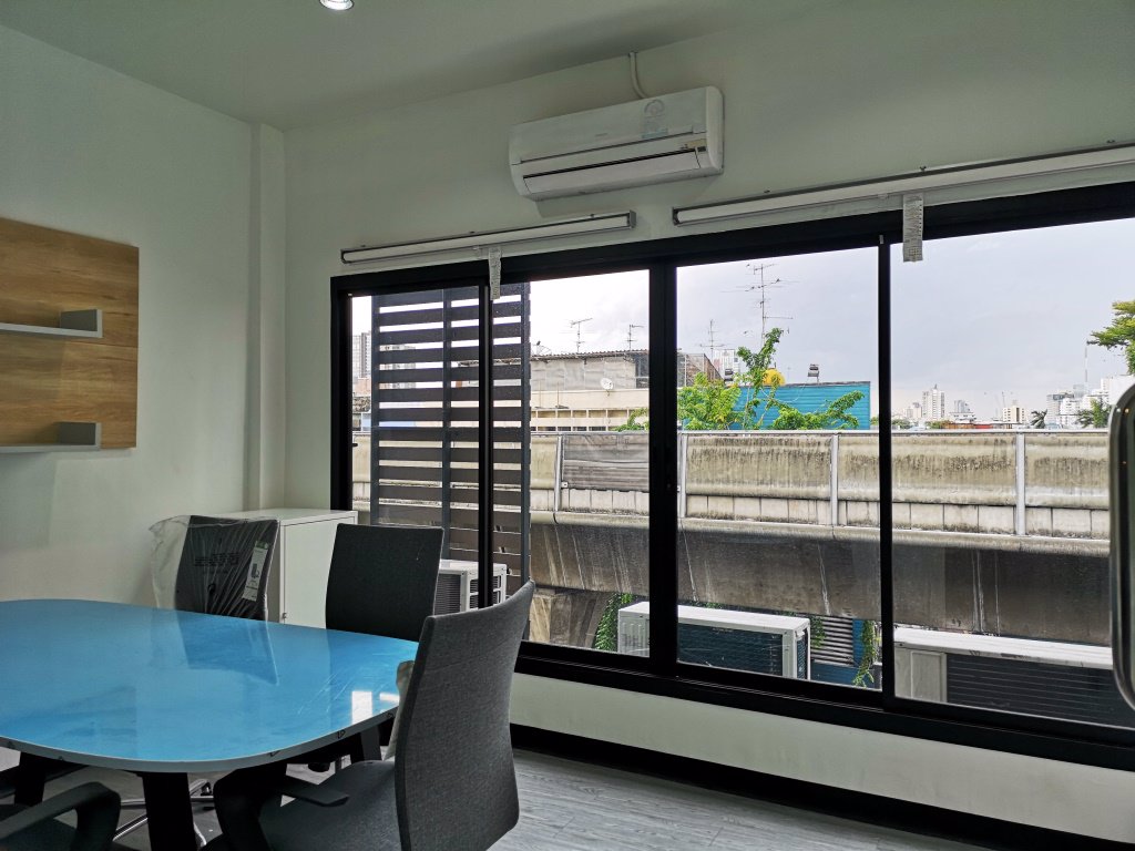 สำนักงานขนาดเล็กให้เช่า-80มจากบีทีเอส-สะพานควาย-call-us-now-for-hot-promotion-