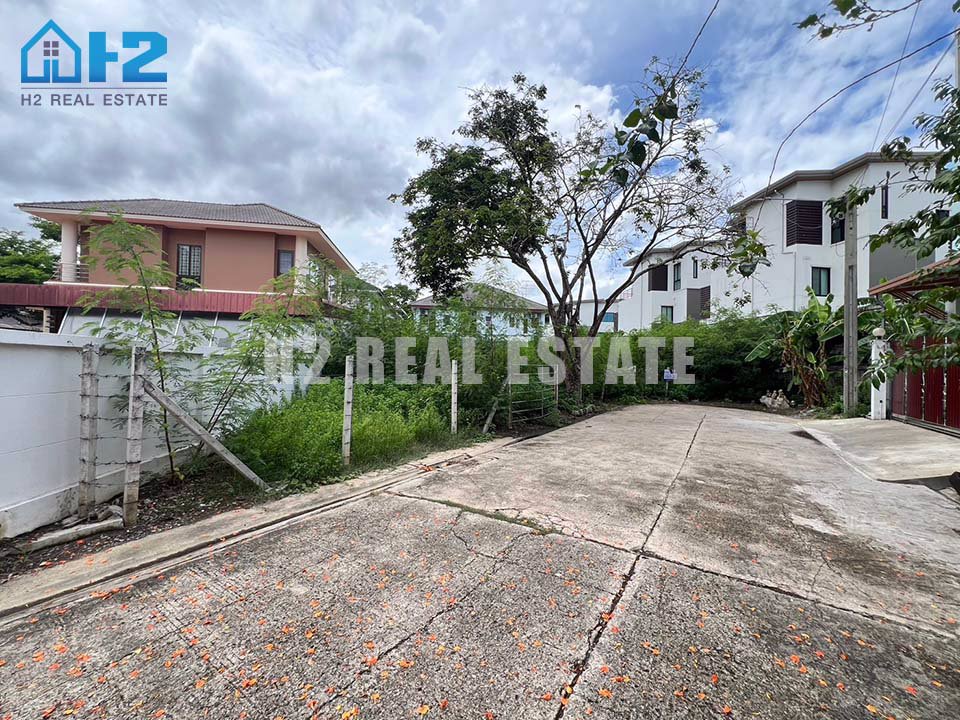 ขายที่ดินเปล่าถมแล้ว-ถนนเพชรเกษม82-ในหมู่บ้านศุภวรรณ-เพรสทีส-บางแค-ที่ดินอยู่ติดด้านหลังเดอะมอลล์บาง