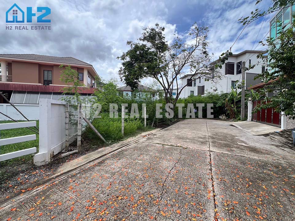 ขายที่ดินเปล่าถมแล้ว-ถนนเพชรเกษม82-ในหมู่บ้านศุภวรรณ-เพรสทีส-บางแค-ที่ดินอยู่ติดด้านหลังเดอะมอลล์บาง