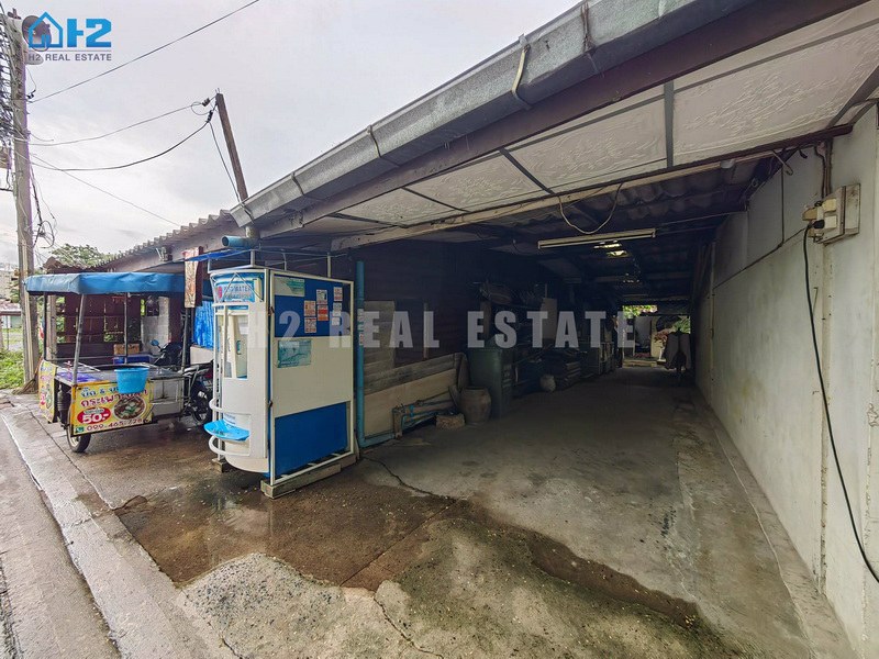 ขายถูกที่ดิน-พร้อมสิ่งปลูกสร้าง-เนื้อที่-21550-ตรว-สี่เหลี่ยมสวย-ซอยพหลโยธิน50-แยก1