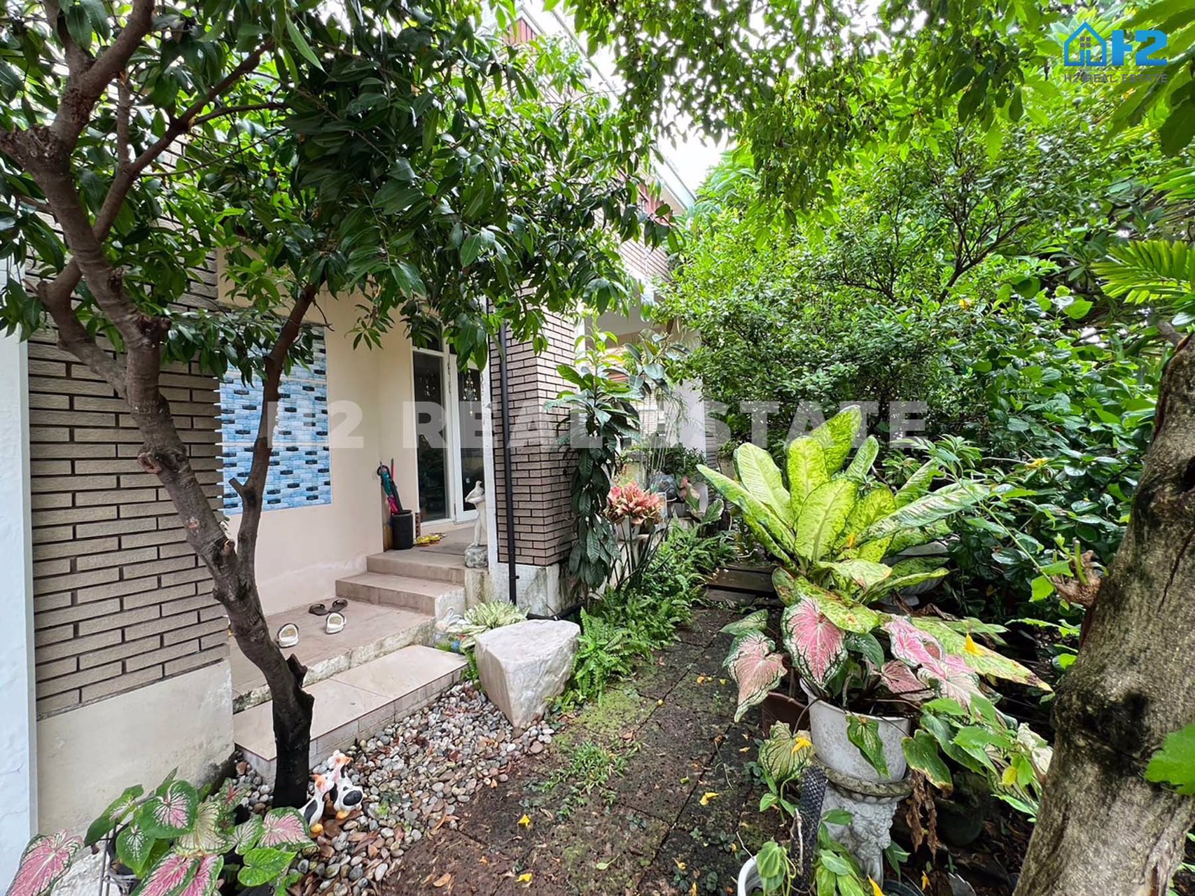 ขายบ้านเดี่ยวถูกสุด-ในโครงการเดอวิลล์ศรีนครินทร์-ทำเลดี-เดินทางสะดวก-เข้า-ออกได้หลายทาง