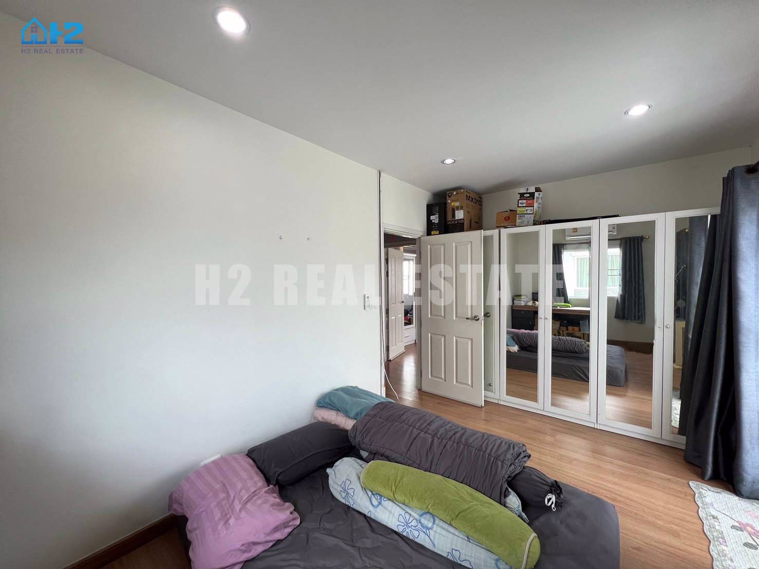 ขายบ้านเดี่ยวหลังริม-ราคาถูก-เดอะ-แพลนท์ไลท์-ติวานนท์-รังสิต-ปทุมธานี-หน้าบ้านไม่ชนหลังอื่น-