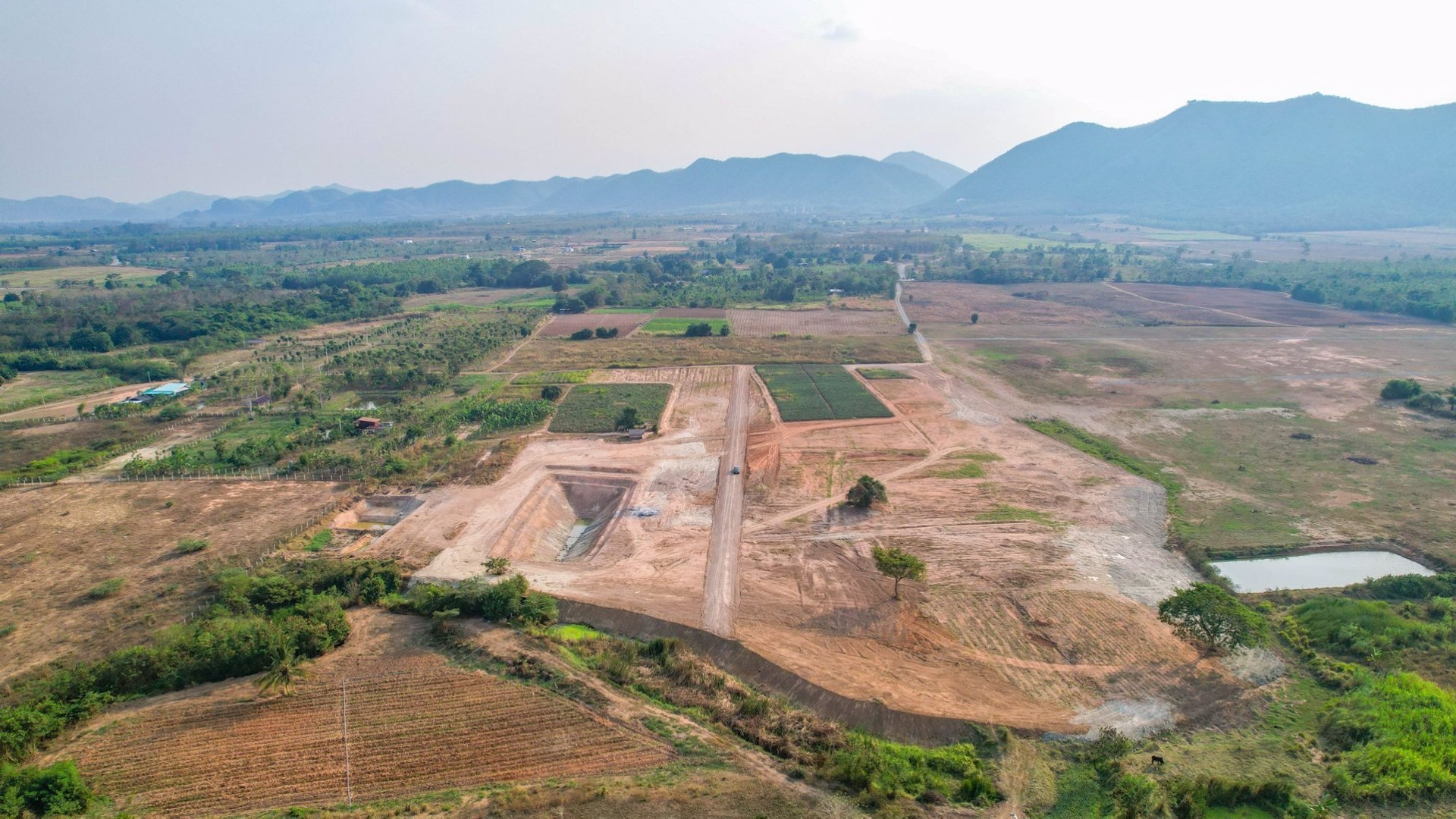 มาแล้วค่ะของดีมีน้อยนะค่ะ-วิวเขาดอกไม้สวยๆ