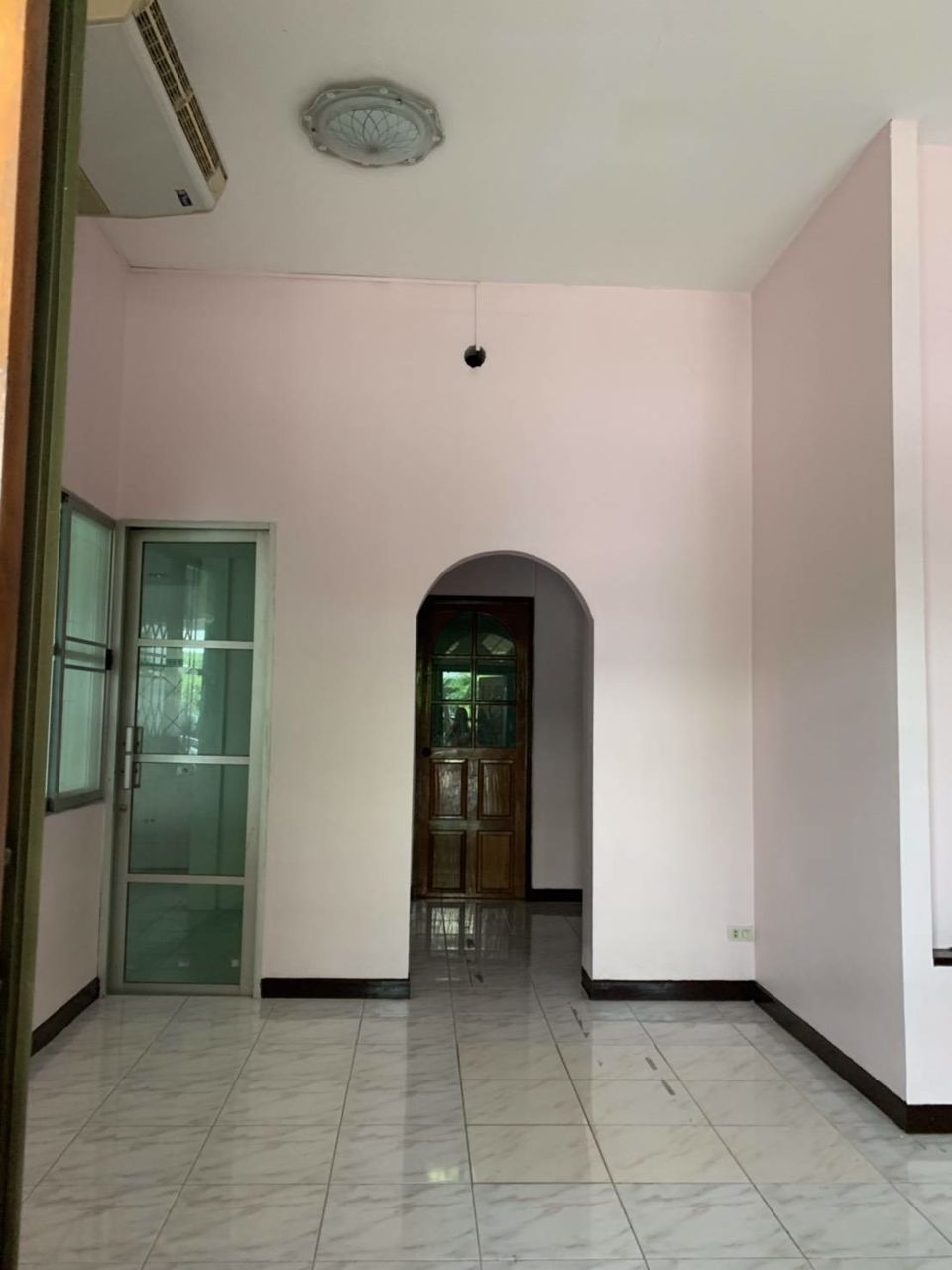 ให้เช่าทาวน์เฮ้าส์-3-ชั้น-4-นอน-สภาพดี-ในเมืองทองธานี-ใกล้ทางด่วนแจ้งวัฒนะ-townhome-for-rent