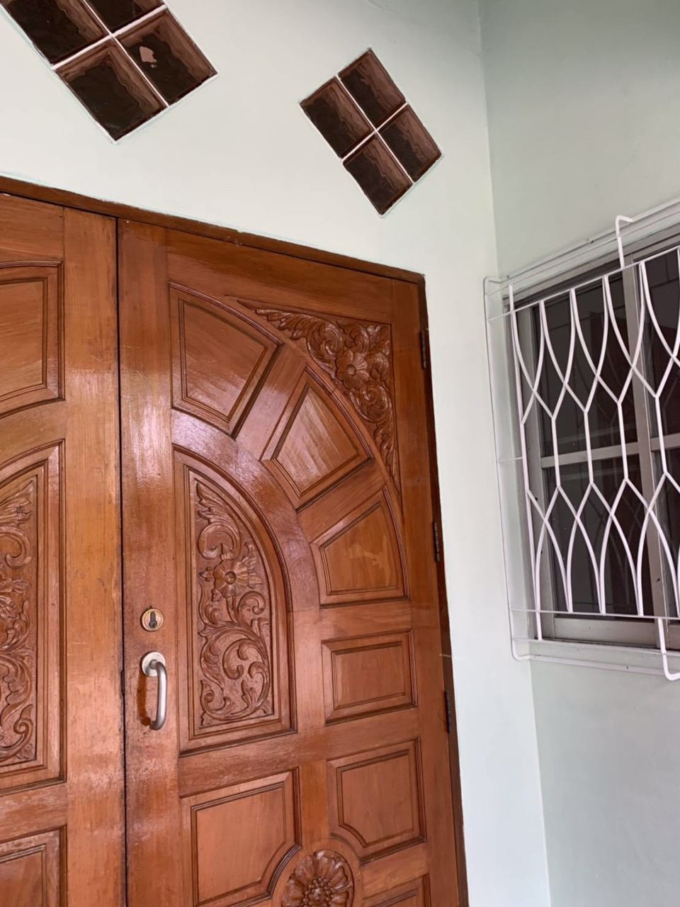 ให้เช่าทาวน์เฮ้าส์-3-ชั้น-4-นอน-สภาพดี-ในเมืองทองธานี-ใกล้ทางด่วนแจ้งวัฒนะ-townhome-for-rent