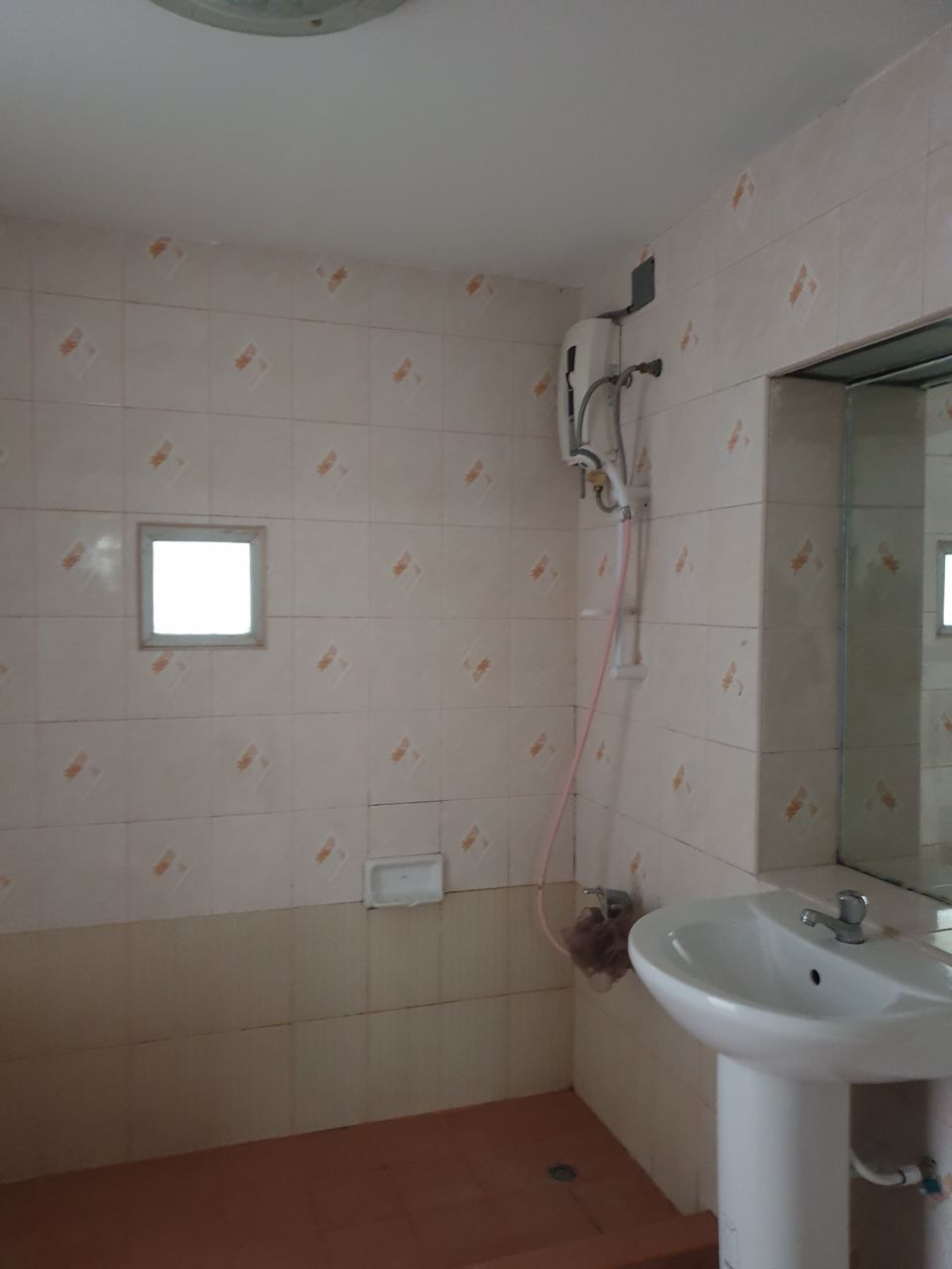 ให้เช่าทาวน์เฮ้าส์-3-ชั้น-4-นอน-สภาพดี-ในเมืองทองธานี-ใกล้ทางด่วนแจ้งวัฒนะ-townhome-for-rent