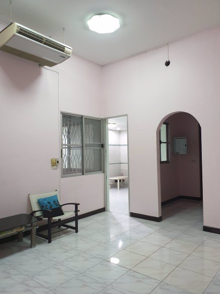 ให้เช่าทาวน์เฮ้าส์-3-ชั้น-4-นอน-สภาพดี-หมู่บ้านลูกกอล์ฟ-เมืองทองธานี-แจ้งวัฒนะ