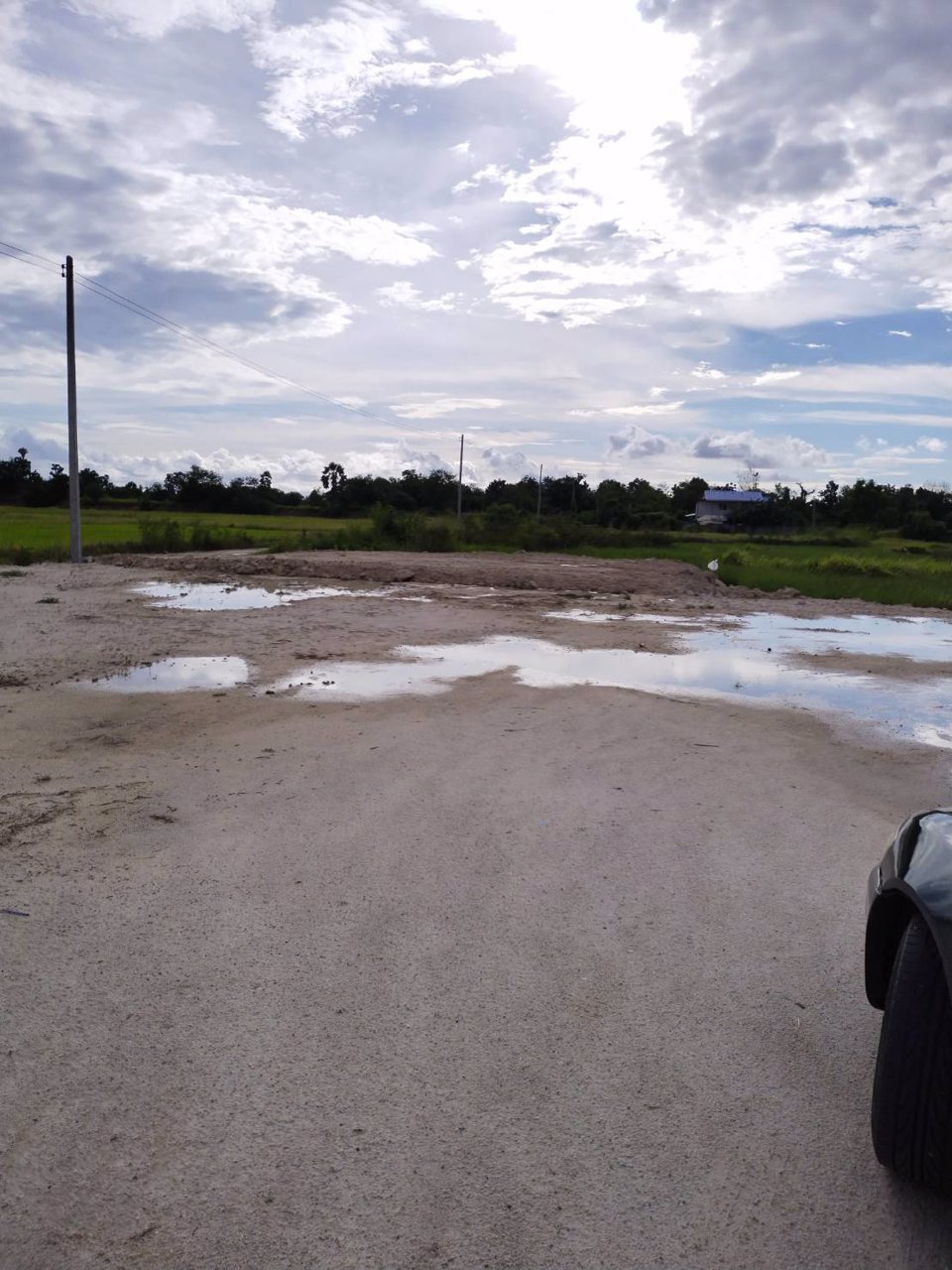 ที่ดินแบ่งขาย-เนื้อที่-50-ตรว-มี-3-แปลง-บรรยากาศดี-โล่งสบาย-เห็นวิวภูเขาชัดเจน