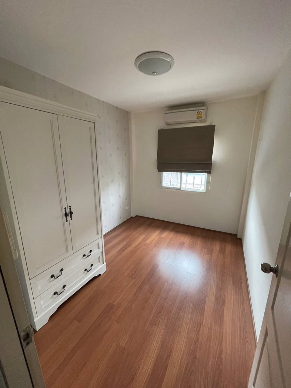 ขายทาวน์โฮม-2-ชั้น-บ้านสภาพสวยต่อเติมเต็ม-พร้อมเข้าอยู่