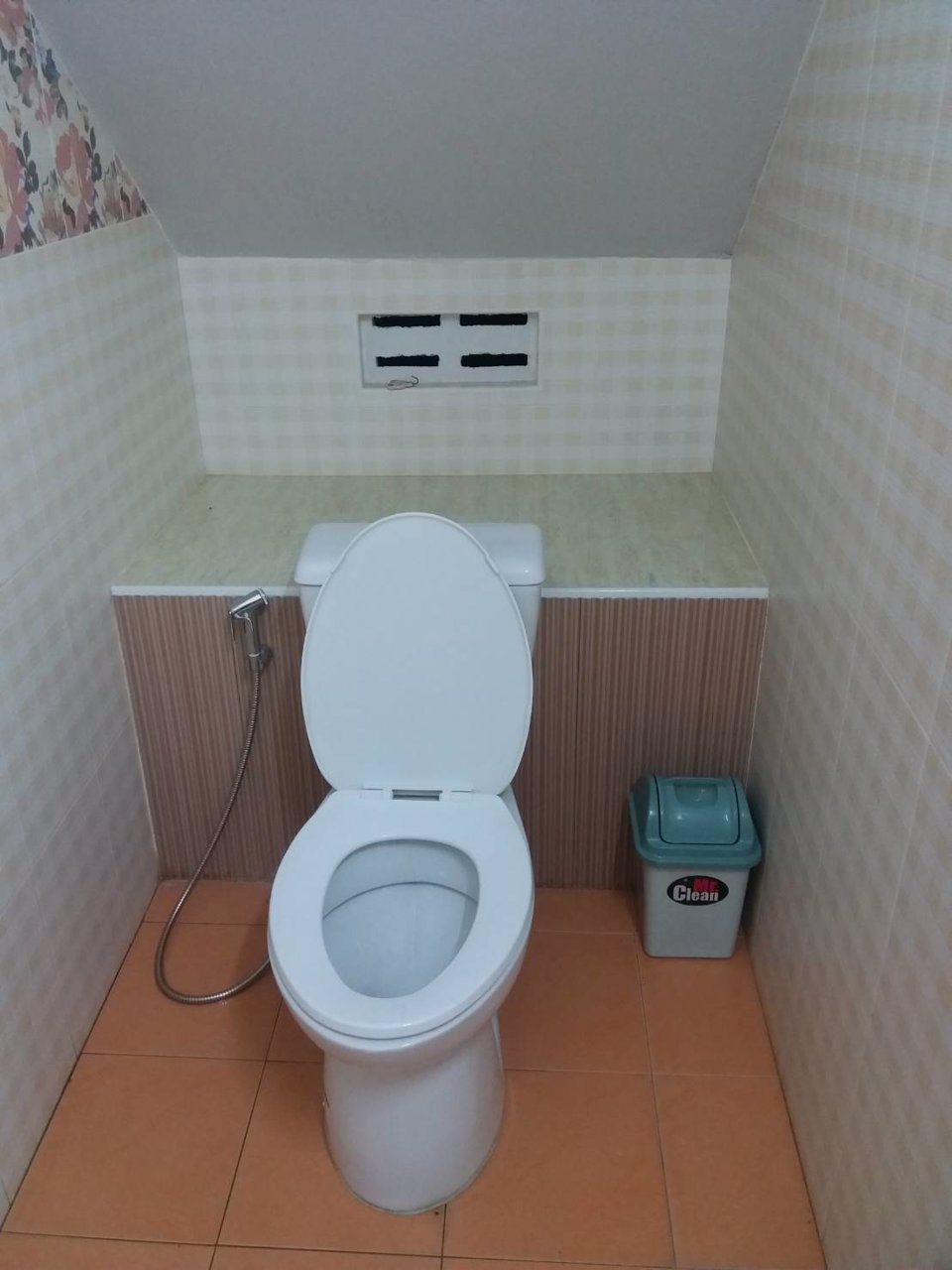 ขายทาวน์โฮม-2-ชั้น-พร้อมเฟอร์นิเจอร์