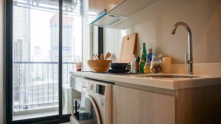 2548-1-new-condo-for-rent-condo-life-asoke-still-available-