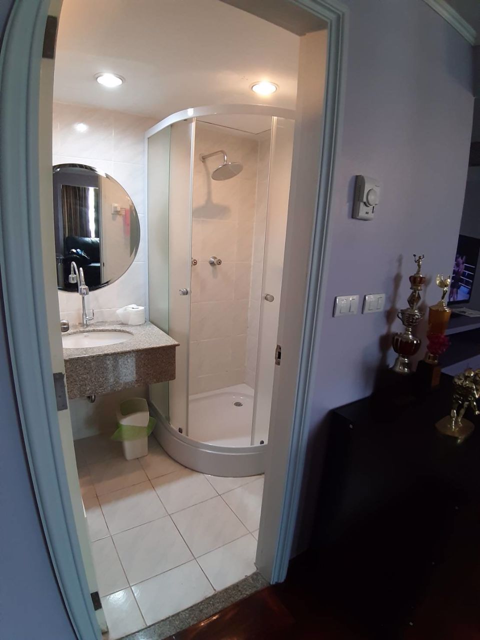 ขายคอนโด-ออมนิทาวเวอร์​-ชั้น-22-สุขุมวิท-4-​ซอยนานา-ห่าง-btsนานา-500-ม