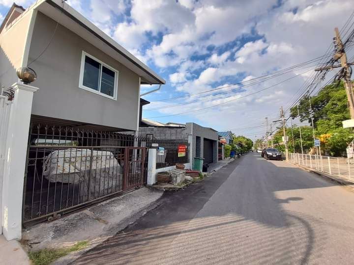 ขายทาวน์เฮ้าส์พร้อมที่ดิน-35-ตรว-หมู่บ้านปิ่นเจริญ3-ดอนเมือง-กรุงเทพฯ