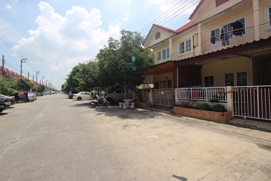 ขาย-ทาวน์เฮาส์-หมู่บ้าน-เฟื้องฟ้า-11-เฟส-9-ซอยมังกร-เทพารักษ์-บางพลี-แพรกษา-สมุทรปราการ-หลังริม-