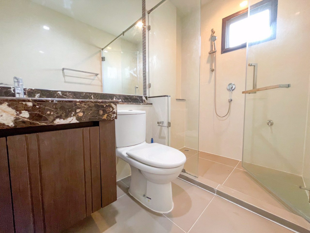 ขายบ้านเศรษฐสิริ-วัชรพล-ไซส์ใหญ่-ติดถนนสุขาภิบาล-5-ทำเลหน้าสำนักงานเขตสายไหม-เดินทางสะดวก