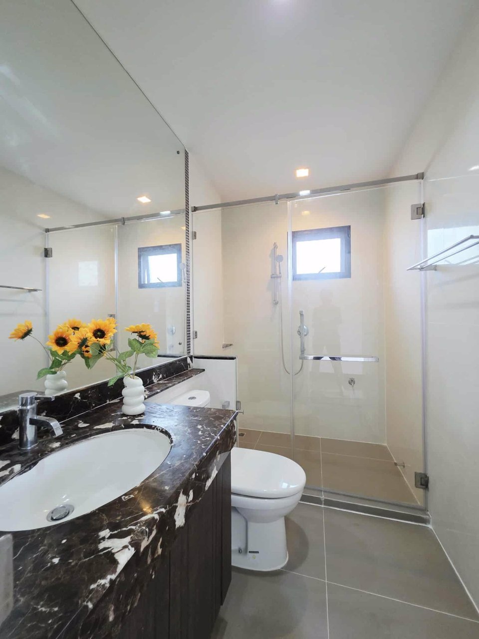 ขายบ้านเศรษฐสิริวัชรพล-ติดถนนเมนสุขาภิบาล5-หน้าสำนักงานเขตสายไหม