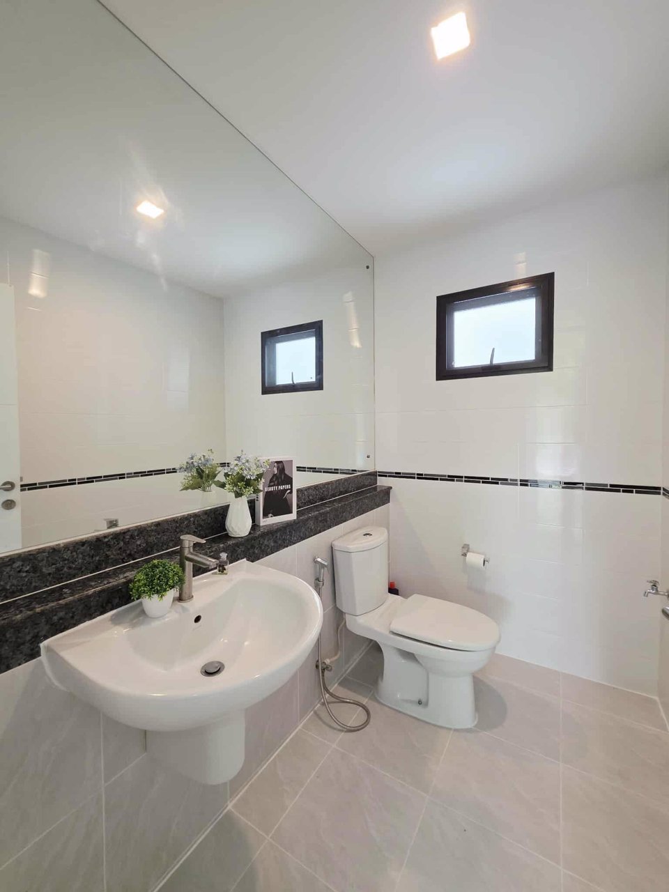 ขายบ้านเศรษฐสิริวัชรพล-ติดถนนเมนสุขาภิบาล5-หน้าสำนักงานเขตสายไหม