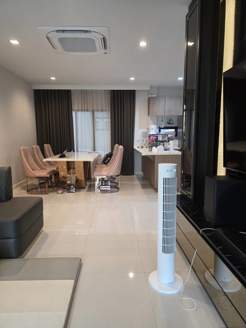 ขายบ้านเศรษฐสิริวัชรพล-ติดถนนสุขาภิบาล5-หน้าสำนักงานเขตสายไหม-แบบสี่ห้องนอน