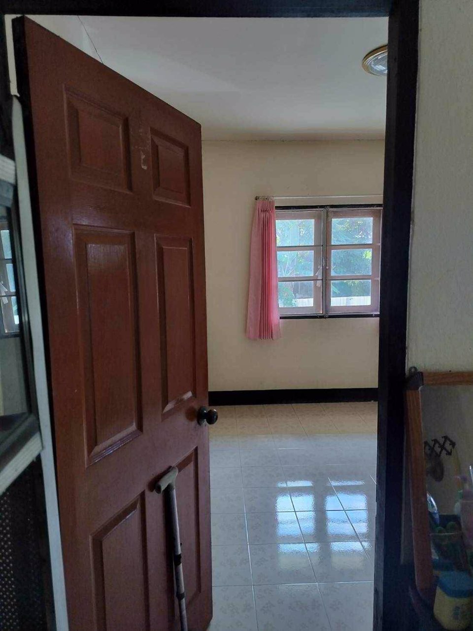 ขายบ้านพร้อมที่ดิน-เนื้อที่บริเวณรอบบ้าน-2งาน-05-ตรว