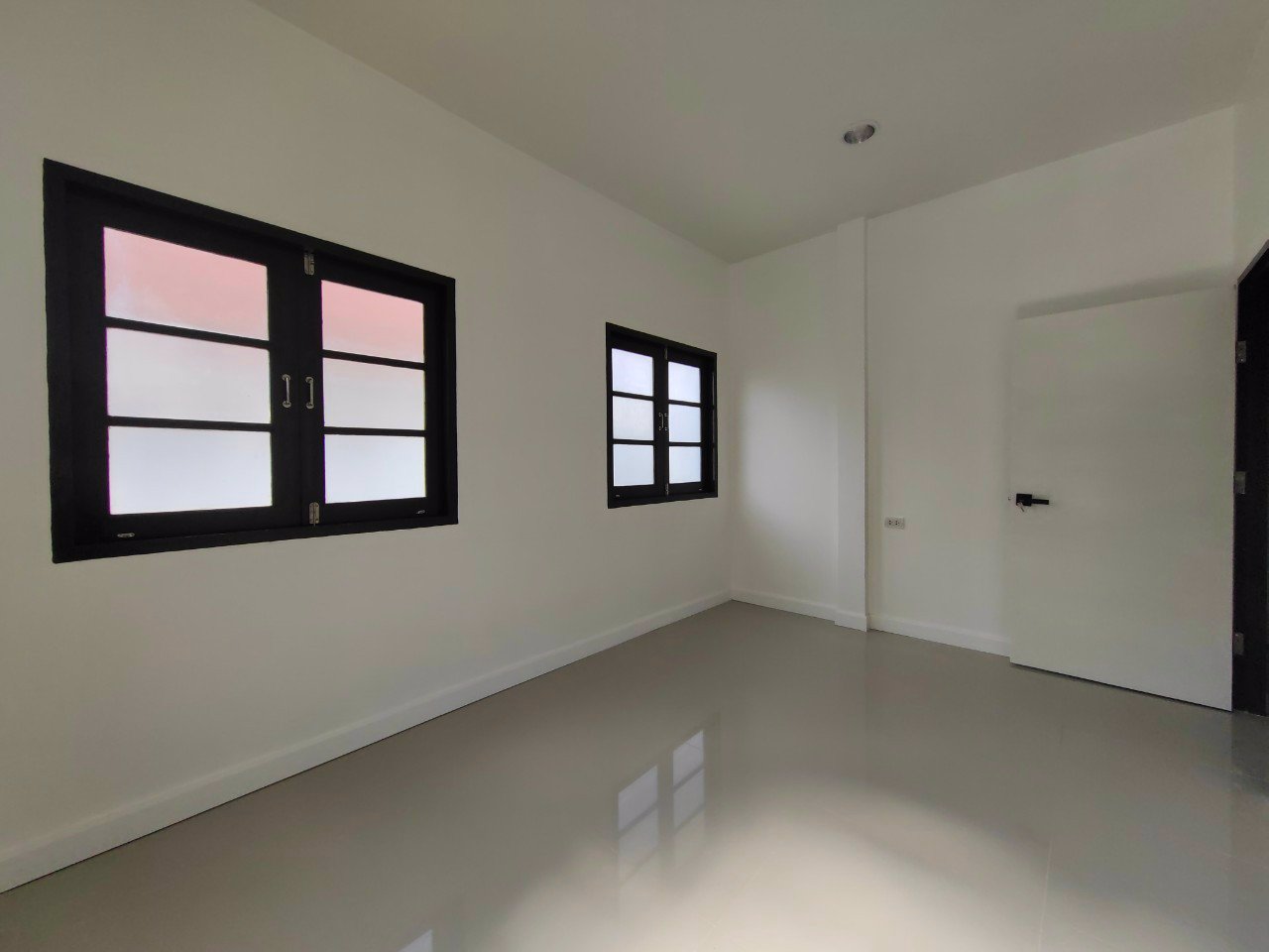 ขายบ้านเดี่ยว-2-ชั้น-หมู่บ้านลานทอง-ปากเกร็ด-บ้านสวย-ปรับปรุงใหม่ทั้งหลัง