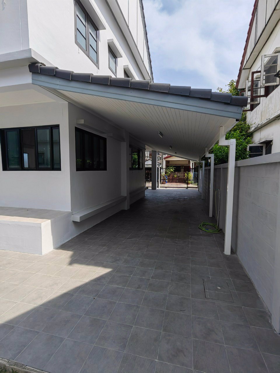 ขายบ้านเดี่ยว-2-ชั้น-หมู่บ้านลานทอง-ปากเกร็ด-บ้านสวย-ปรับปรุงใหม่ทั้งหลัง