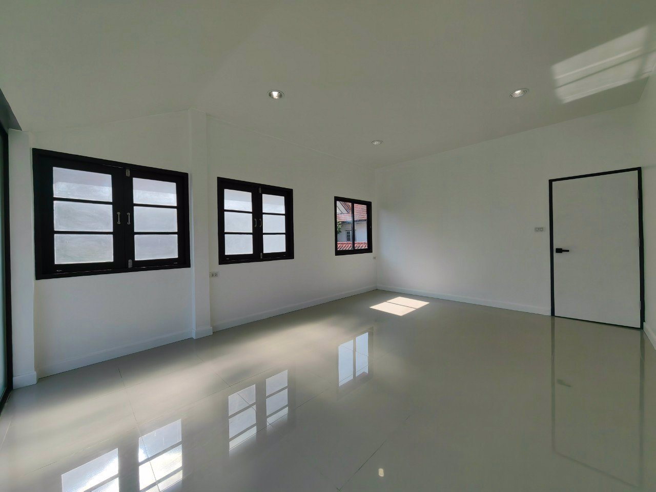 ขายบ้านเดี่ยว-2-ชั้น-หมู่บ้านลานทอง-ปากเกร็ด-บ้านสวย-ปรับปรุงใหม่ทั้งหลัง