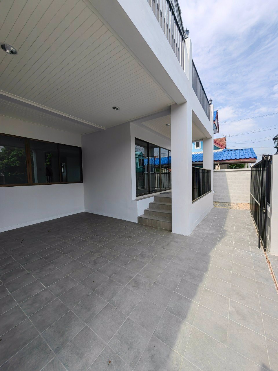 ขายบ้านเดี่ยว-2-ชั้น-หมู่บ้านลานทอง-ปากเกร็ด-บ้านสวย-ปรับปรุงใหม่ทั้งหลัง