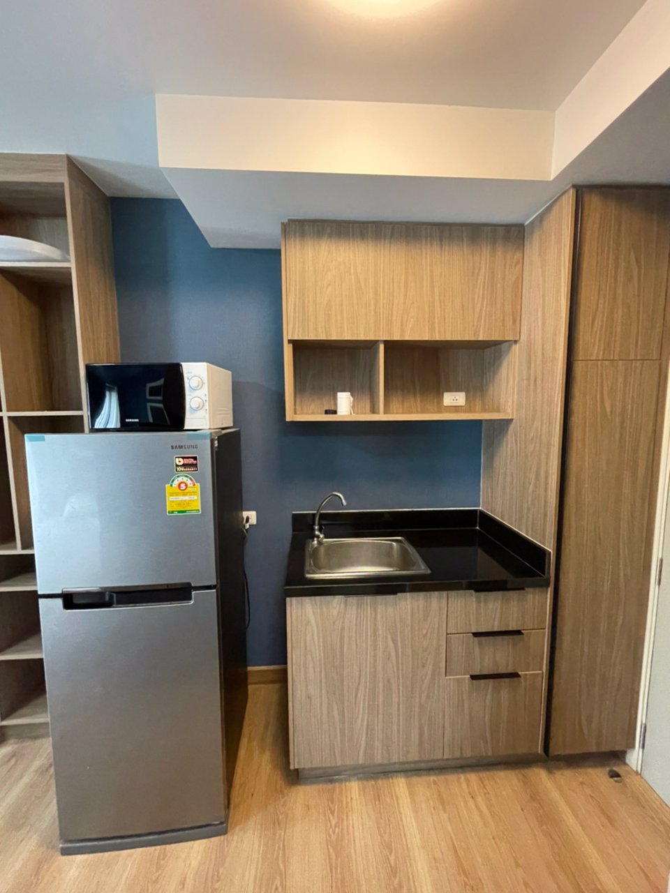 ด่วนให้เช่า-ห้อง-studio-23-ตรม-เพียง-10000-เดือน-เฟอร์นิเจอร์ครบครัน-มีเครื่องซักผ้า-รีบจองเลยค่ะ