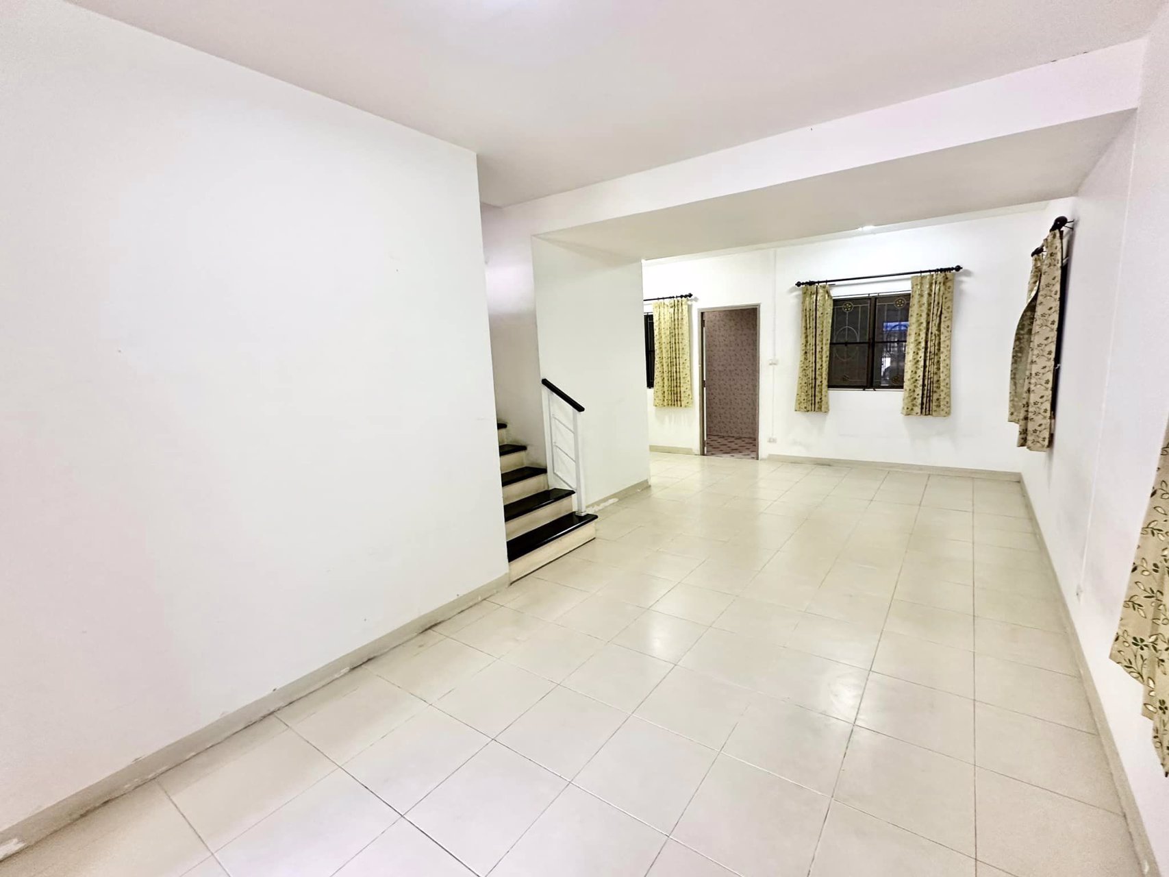 ขายถูก-หมู่บ้านพฤกษา-52-2-หลังริม-ถนนเมน