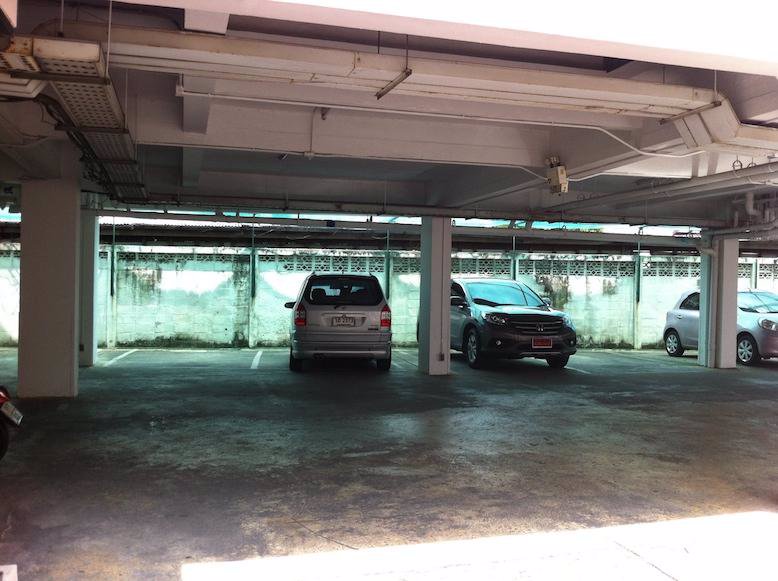 ขายคอนโด-ภาวนาพาวิลเลี่ยน-คอนโดอยู่สบาย-ติดถนนลาดพร้าววังหิน-เดินทางสะดวก