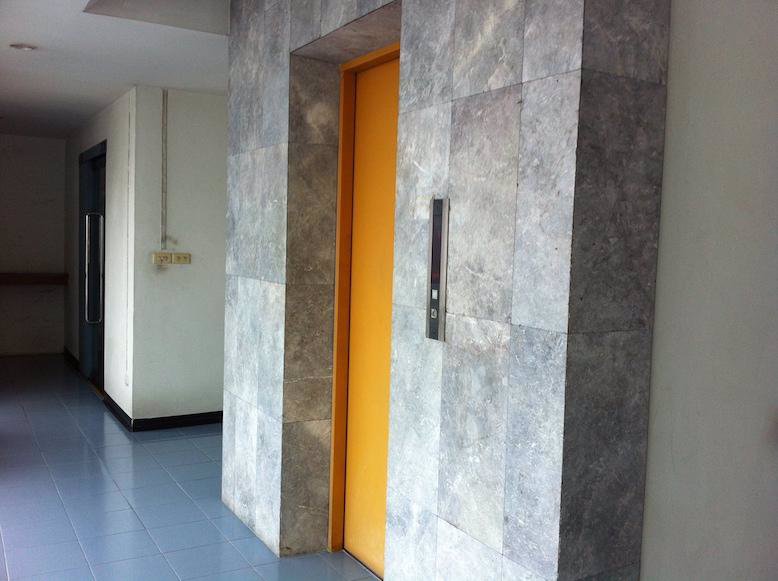 ขายคอนโด-ภาวนาพาวิลเลี่ยน-คอนโดอยู่สบาย-ติดถนนลาดพร้าววังหิน-เดินทางสะดวก