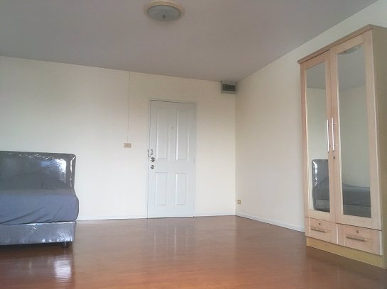 ขายคอนโด-ภาวนาพาวิลเลี่ยน-คอนโดอยู่สบาย-ติดถนนลาดพร้าววังหิน-เดินทางสะดวก